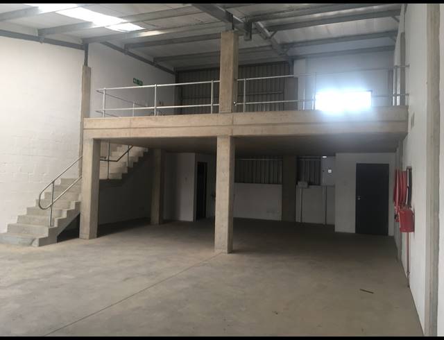 180M² WAREHOUSE TO LET IN CORNUBIA